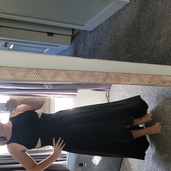 STUNNING new AIDAN stretch CUT OUT HIGH LOW DRESS - Picture 5 of 16